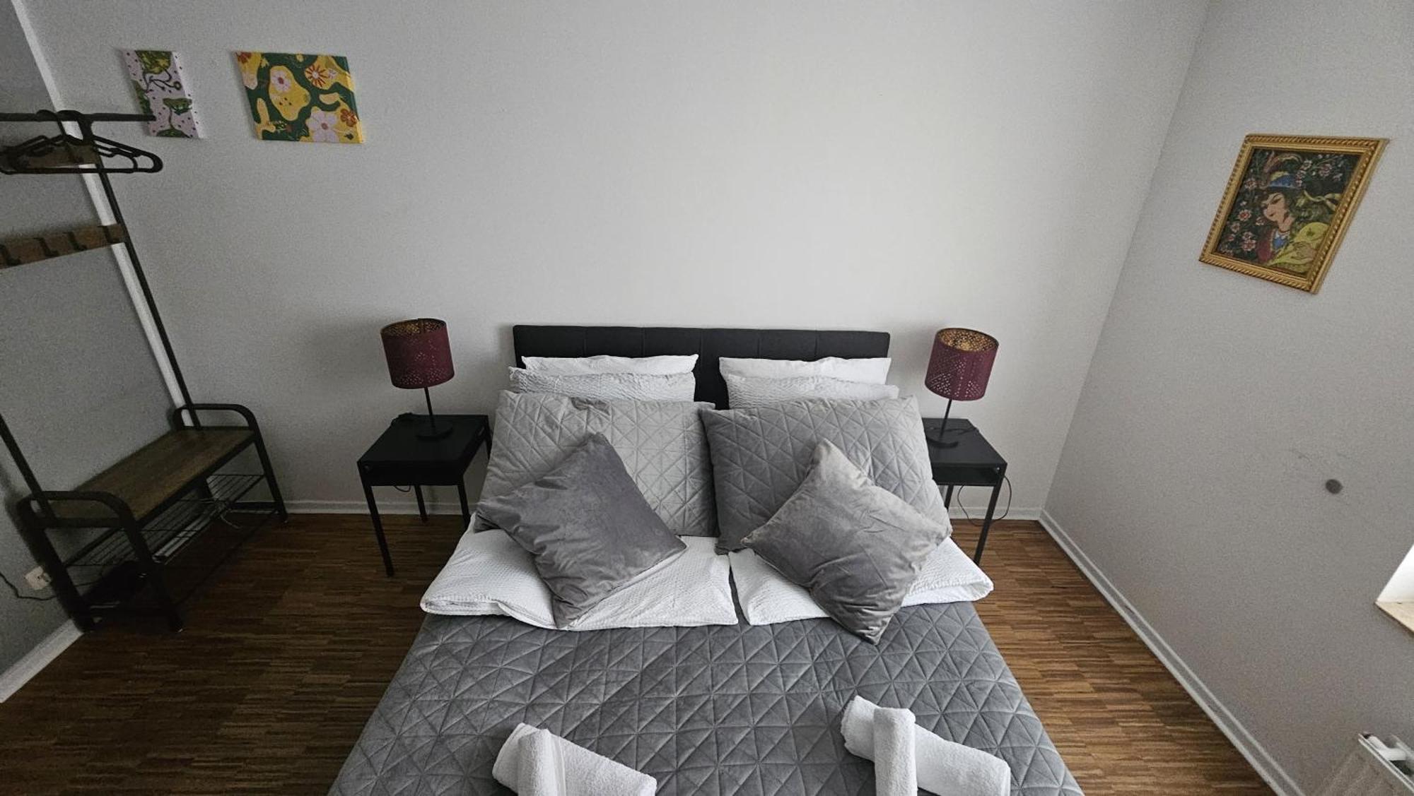 80 M2 Moderne Und Zentrale Wohnung In Hannover Mit Eigenem Parkplatz Buitenkant foto
